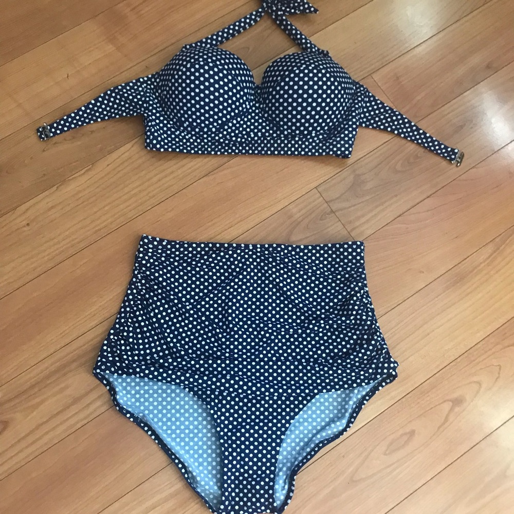 NWOT new size added retro swim suit